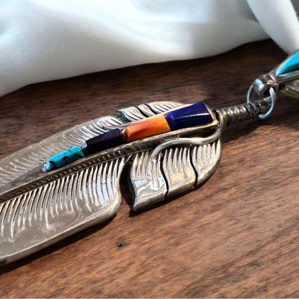 Vintage Christin Wolf feather stone inlay sterling silver pendant. 30+ years old - Picture 10 of 16